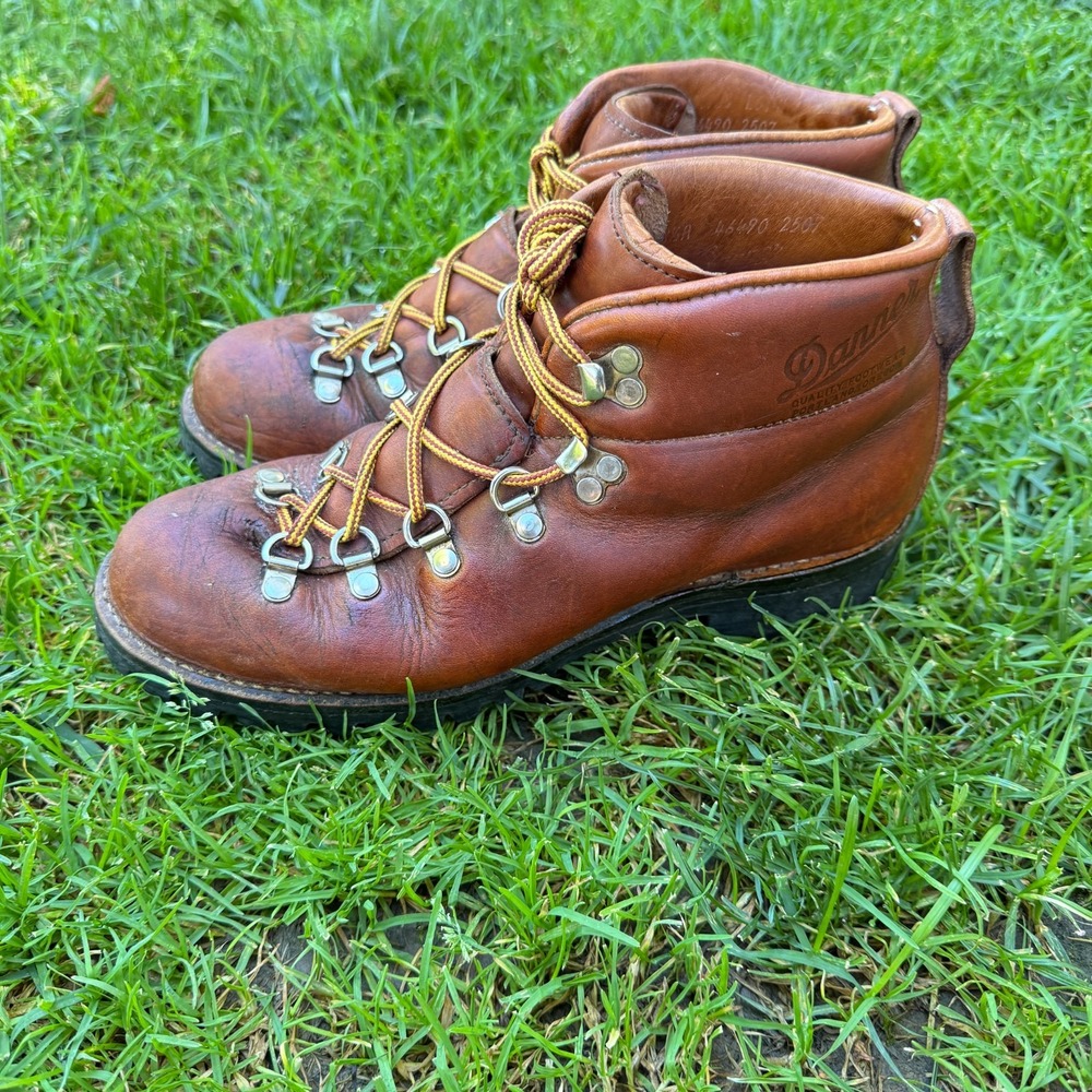 Vintage Danner Mountain Light 46490 Hiking Boot Men's US 8.5A Brown Leather USA